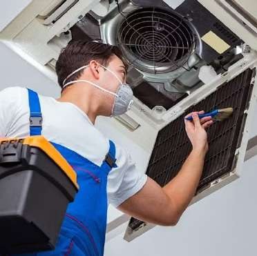 AC maintenance technician